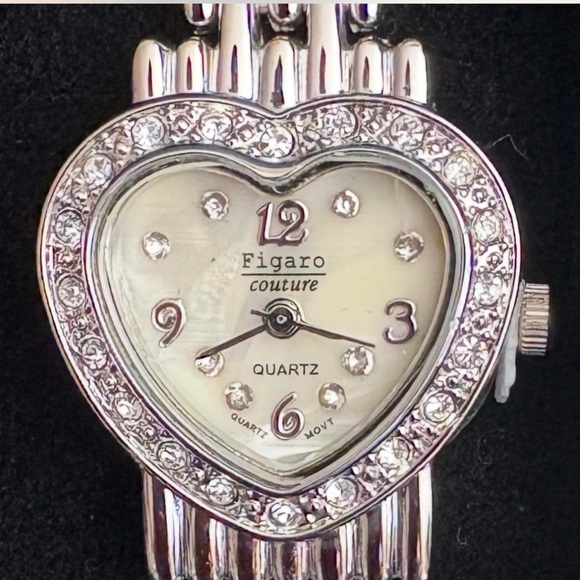 Stainless steel Silver Heart Crystal Watch - Picture 2 of 6